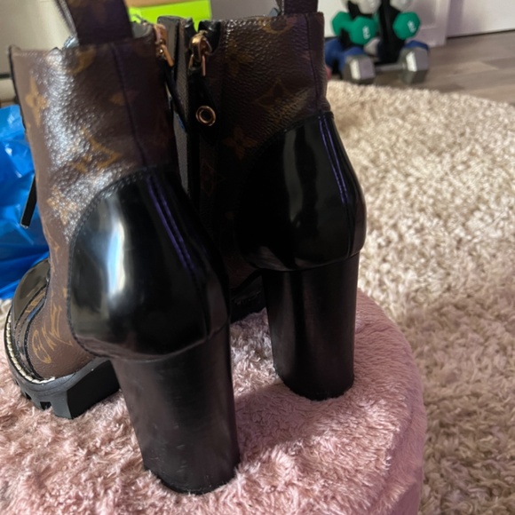 Louis Vuitton Trail Boots - Picture 3 of 3